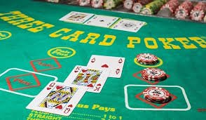 Giao diện casino trực tuyến lucky8 với live dealer và slot online trên điện thoại